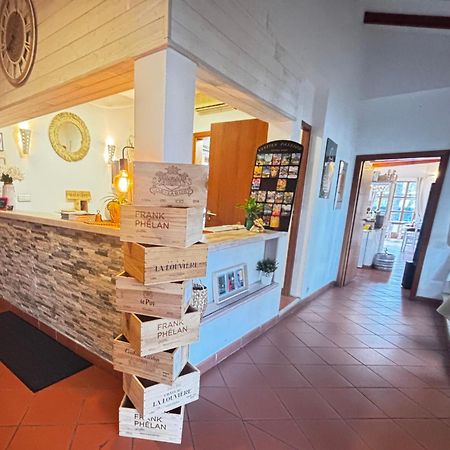 לה לבאנדו Hotel La Bastide מראה חיצוני תמונה