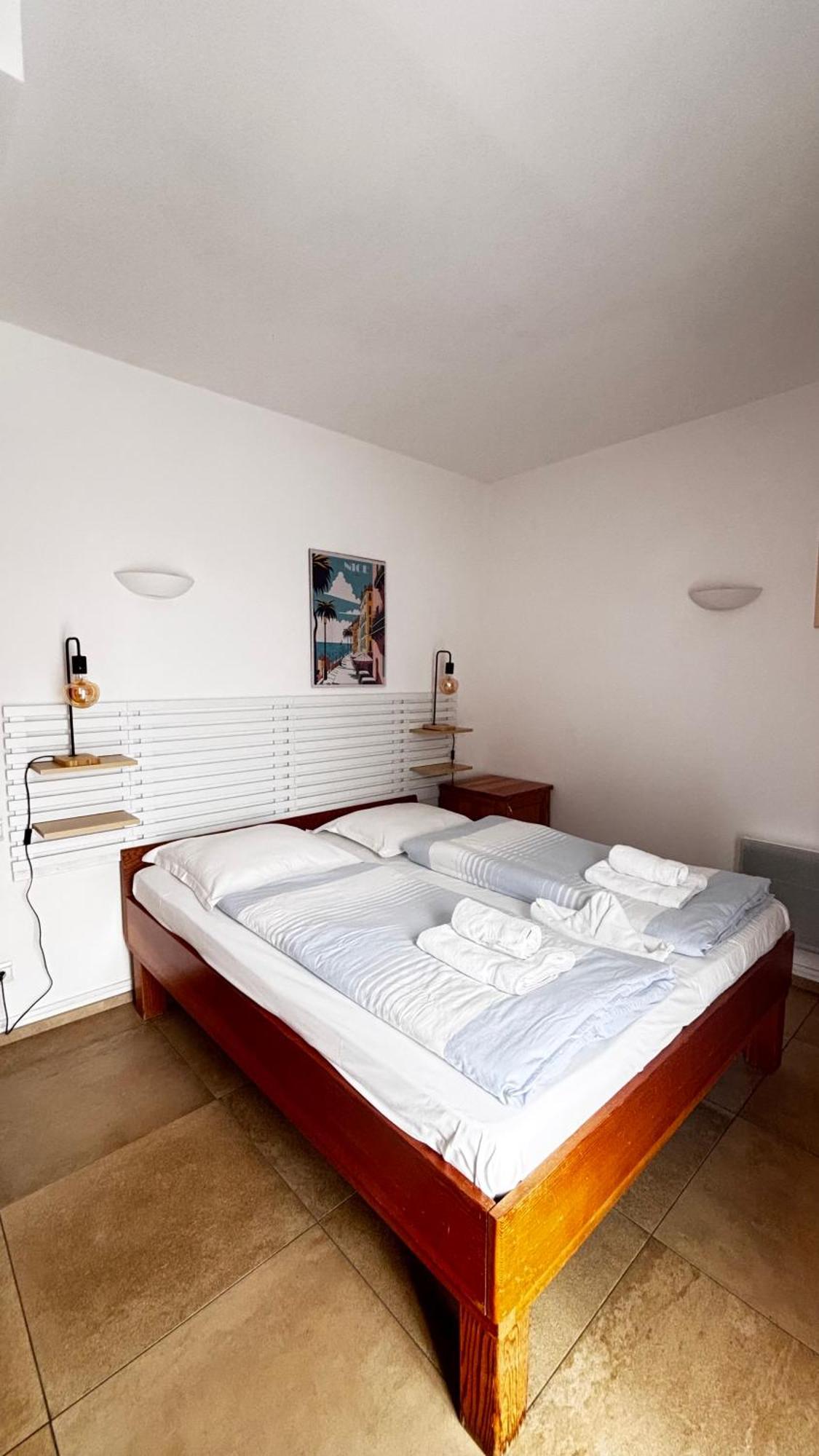 לה לבאנדו Hotel La Bastide מראה חיצוני תמונה
