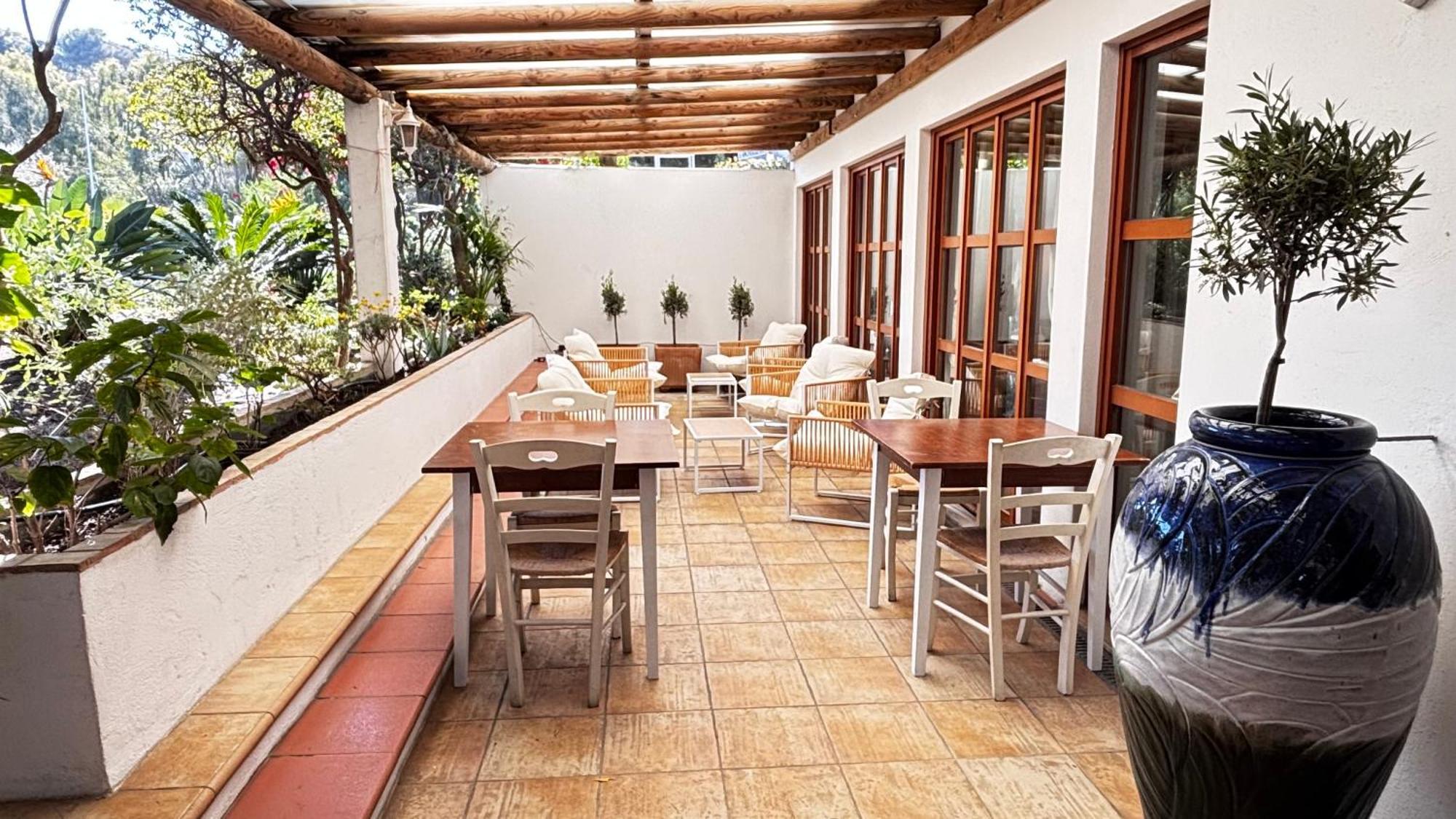 לה לבאנדו Hotel La Bastide מראה חיצוני תמונה