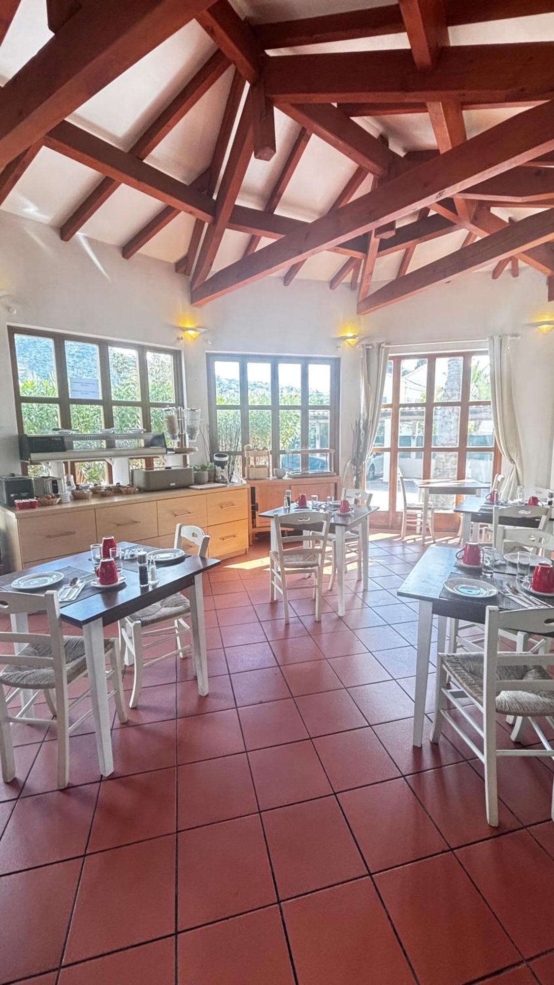לה לבאנדו Hotel La Bastide מראה חיצוני תמונה