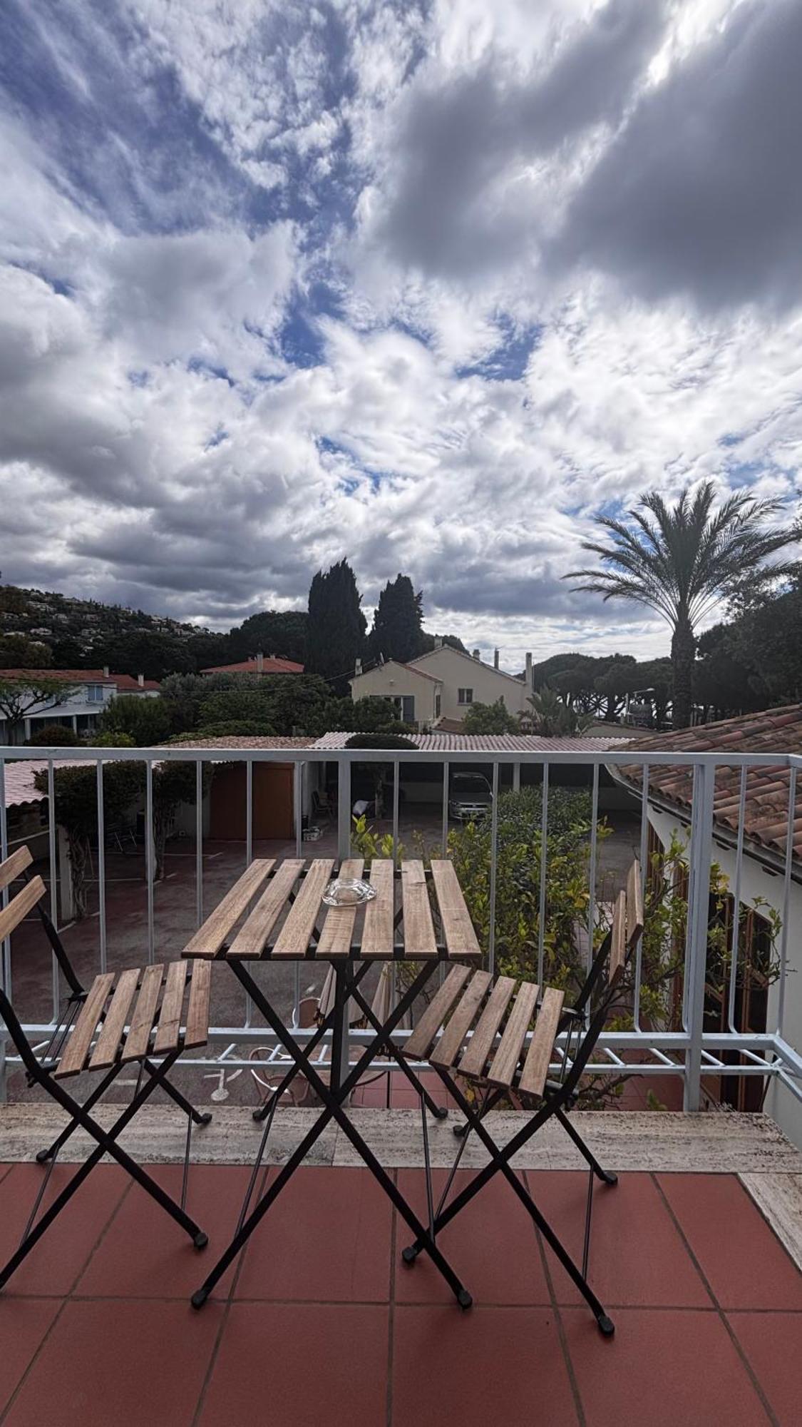 לה לבאנדו Hotel La Bastide מראה חיצוני תמונה