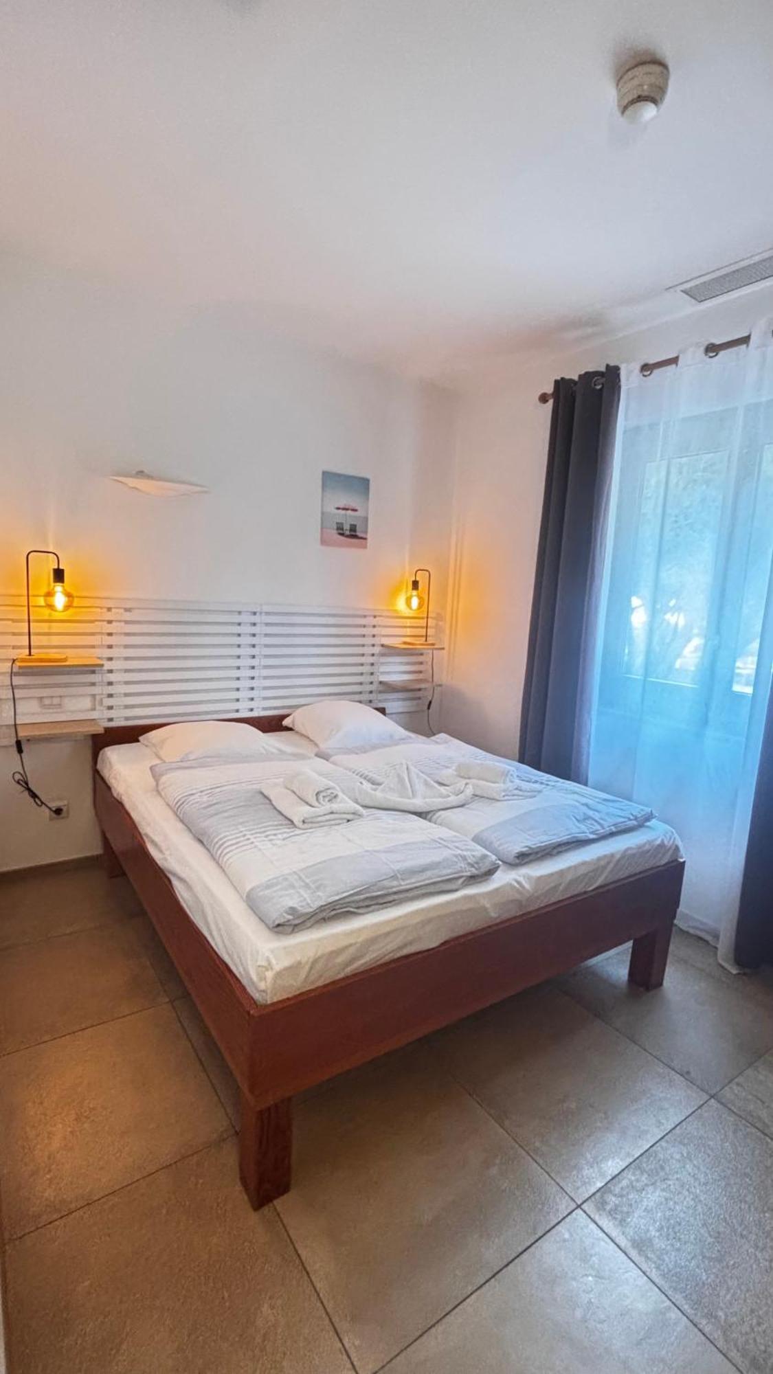 לה לבאנדו Hotel La Bastide מראה חיצוני תמונה