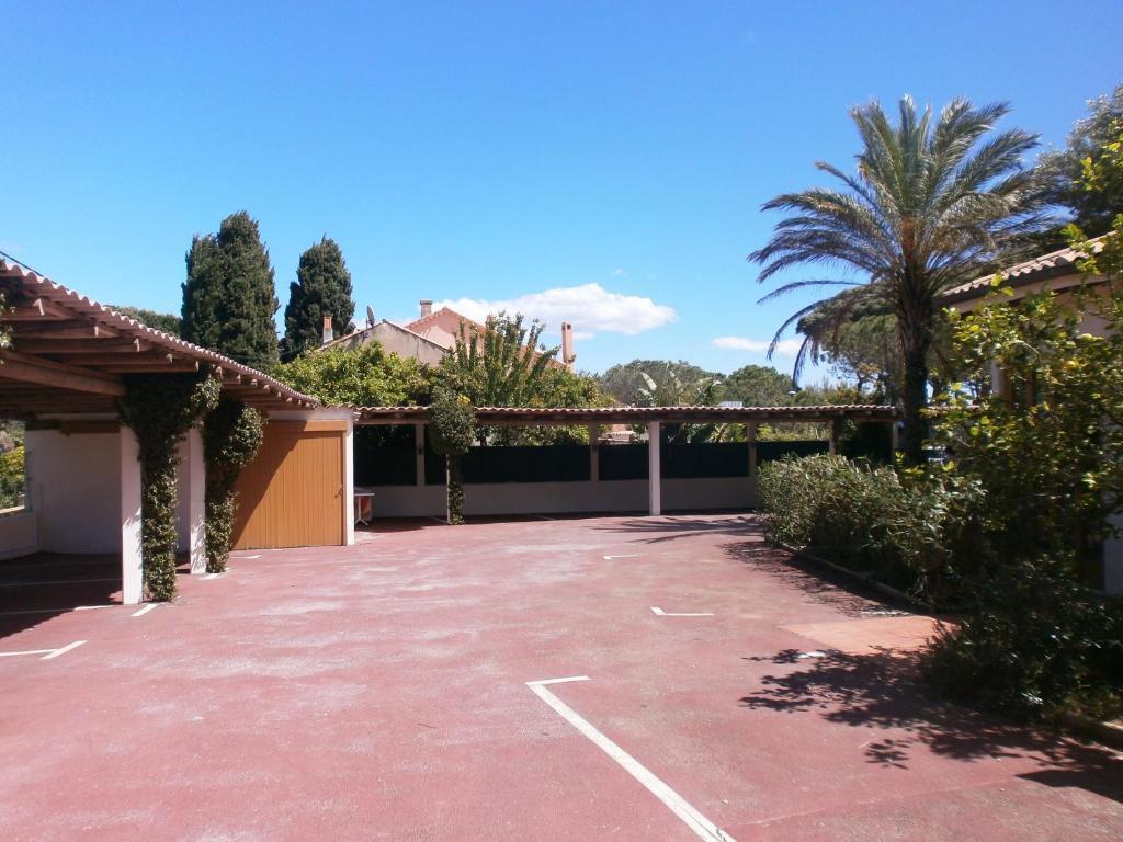 לה לבאנדו Hotel La Bastide מראה חיצוני תמונה